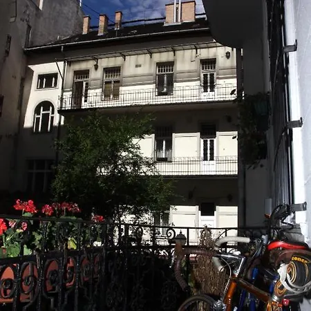 Ξενοδοχείο Mm *